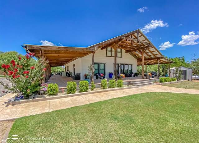 Property at 214 County Road 330, Buffalo Gap, TX 79508, 3 beds, 2 baths