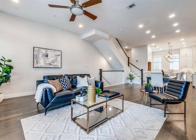Property at 1323 Arch Pl, Dallas, TX 75215, 3 beds, 4 baths