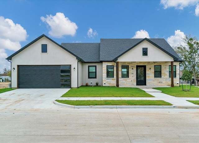 Property at 500 Highview Ct, Godley, TX 76044, 3 beds, 2 baths