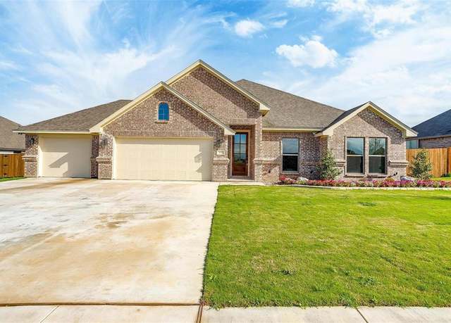 Property at 312 Trail Dust Dr, Godley, TX 76044, 4 beds, 2 baths
