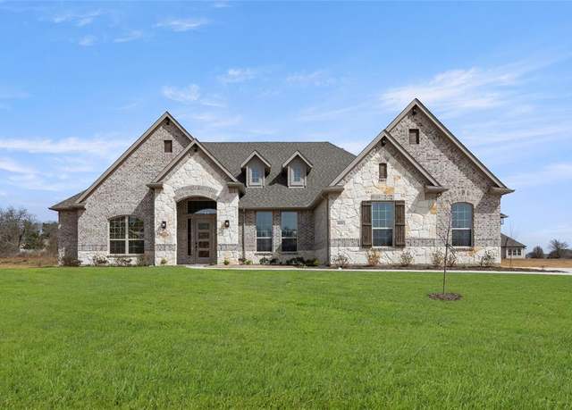 Property at 4001 Valley View Dr, Joshua, TX 76058, 4 beds, 3 baths