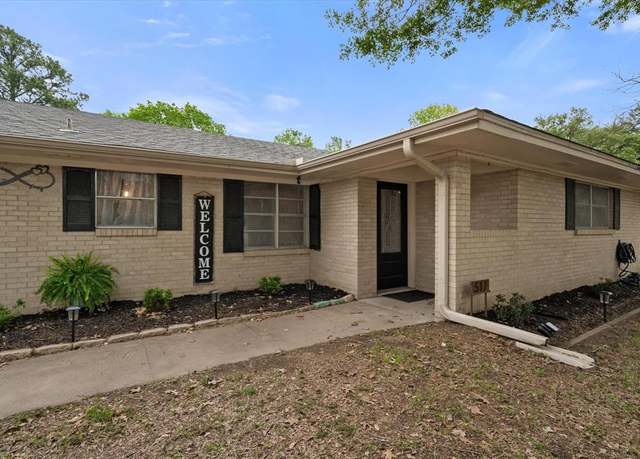 Property at 517 N 38th St, Corsicana, TX 75110, 3 beds, 2 baths