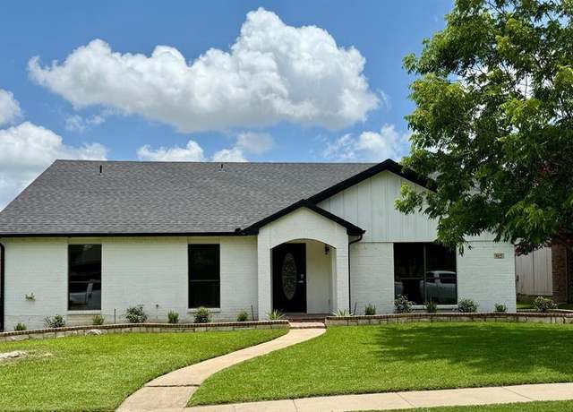 Property at 512 James Edwards Dr, Mesquite, TX 75149, 4 beds, 2 baths