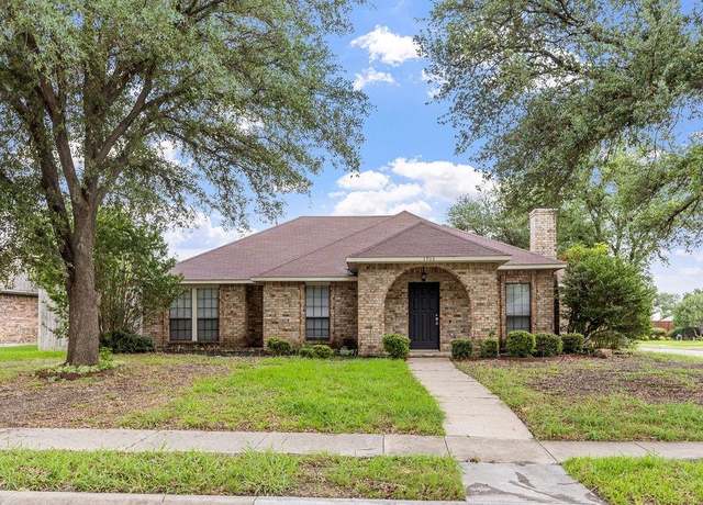 Property at 1906 Lavaca Trl, Carrollton, TX 75010, 3 beds, 2 baths