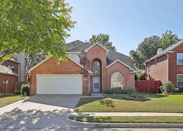 Property at 2715 Chatsworth Dr, Grapevine, TX 76051, 3 beds, 2.5 baths