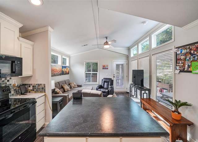 Property at 220 Pine Bluff Rdg, Springtown, TX 76082, 1 bed, 1 bath