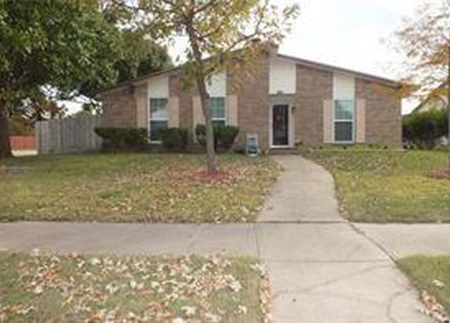 Property at 1801 Sandra Ln, Grand Prairie, TX 75052, 3 beds, 2 baths