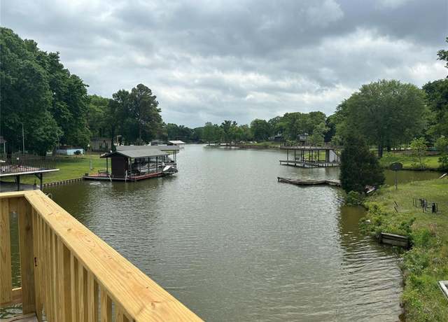Property at 160 Buffalo Springs Rd, Mabank, TX 75156, 3 beds, 2 baths