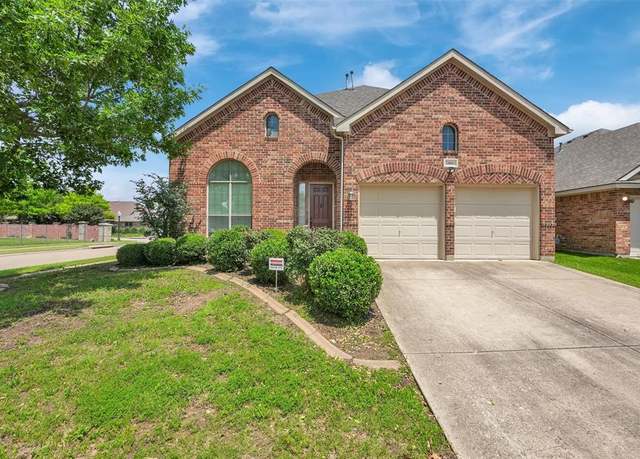 Property at 6904 Shoreway Dr, Grand Prairie, TX 75054, 4 beds, 3.5 baths