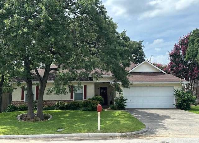 Property at 3402 San Clemente Dr, Arlington, TX 76017, 3 beds, 2 baths