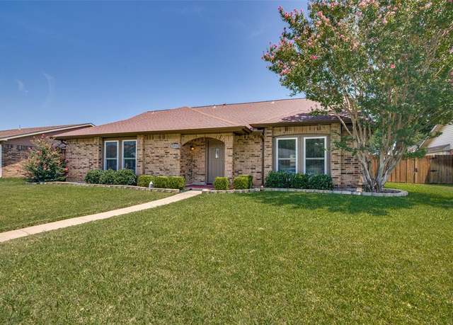 Property at 3514 Creststone Dr, Garland, TX 75040, 3 beds, 2 baths