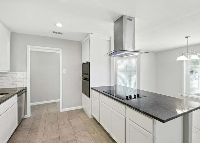Property at 1318 Drexel Dr, Plano, TX 75075, 3 beds, 2 baths