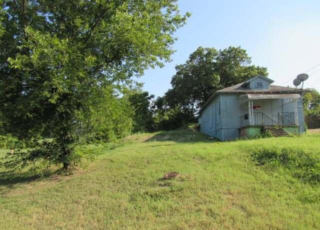 Property at 1402 Hutchins Ave, Dallas, TX 75203