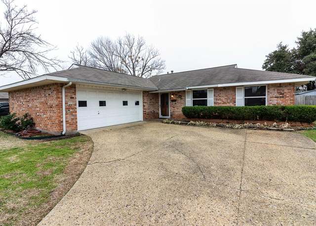 Property at 914 Greenbriar Dr, Garland, TX 75043, 3 beds, 2 baths