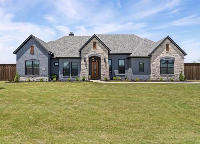Property at 8041 Drew Dr, Midlothian, TX 76065, 4 beds, 3 baths