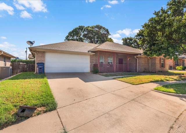 Property at 1013 Teresa Ct, Granbury, TX 76048, 2 beds, 2 baths