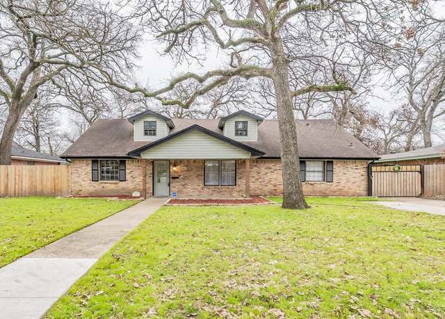 Property at 407 Little John Dr, Irving, TX 75061, 4 beds, 3 baths