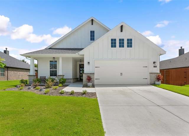 Property at 1420 Whitetail Ln, Azle, TX 76020, 4 beds, 2 baths