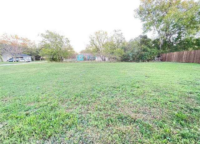 Property at 2215 Anderson St, Greenville, TX 75401