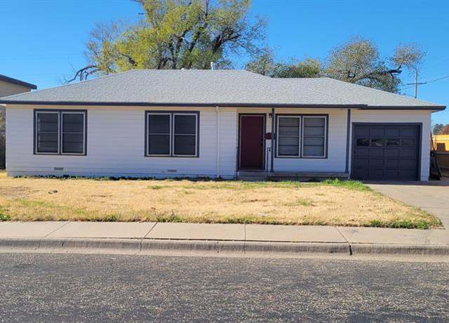 Property at 1900 Karen St, Amarillo, TX 79106, 5 beds, 2 baths