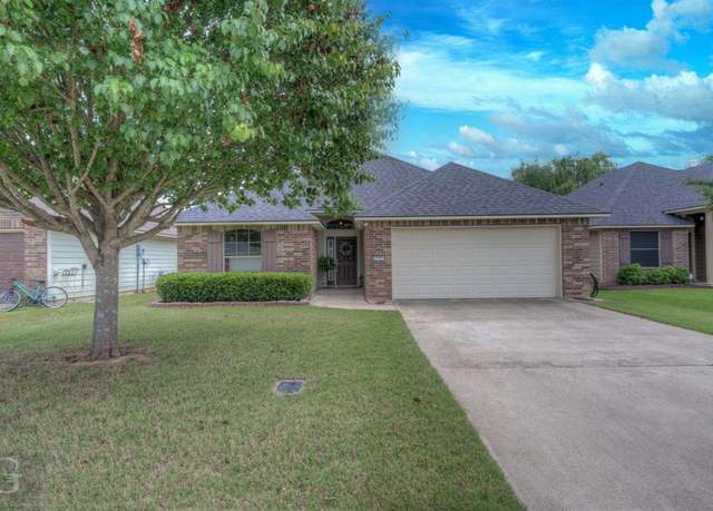 Property at 3707 Sabine Pass Dr, Bossier City, LA 71111, 3 beds, 2 baths