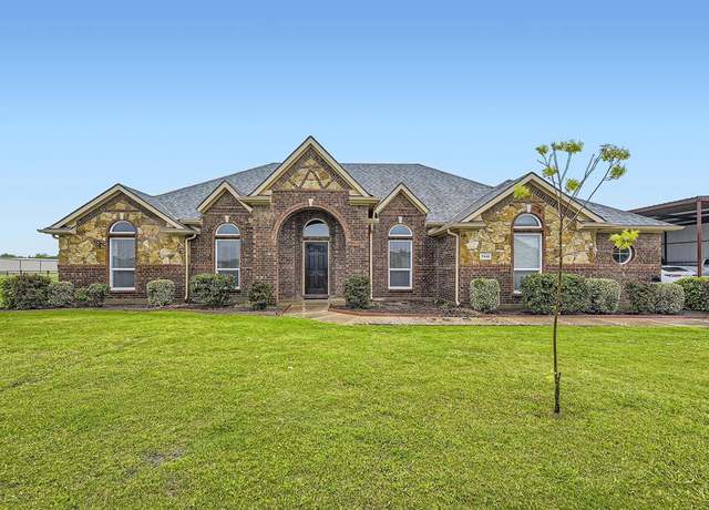 Property at 7110 Millcreek Ct, Sanger, TX 76266, 3 beds, 2 baths