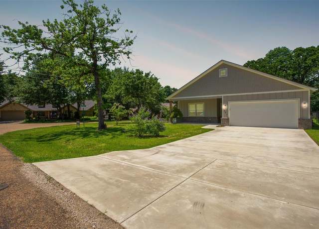 Property at 347 Enchanted Dr, Enchanted Oaks, TX 75156, 3 beds, 2 baths