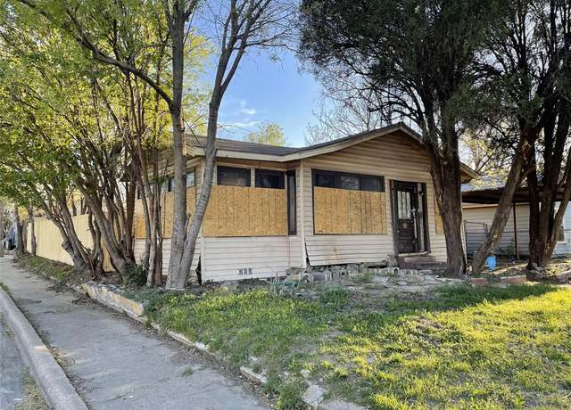 Property at 1136 E Leuda St, Fort Worth, TX 76104, 2 beds, 1 bath
