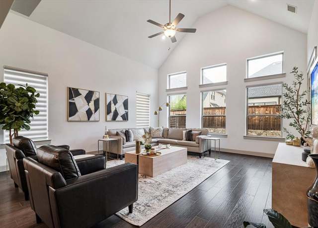 Property at 13752 Woodford Ln, Frisco, TX 75035, 5 beds, 5.5 baths