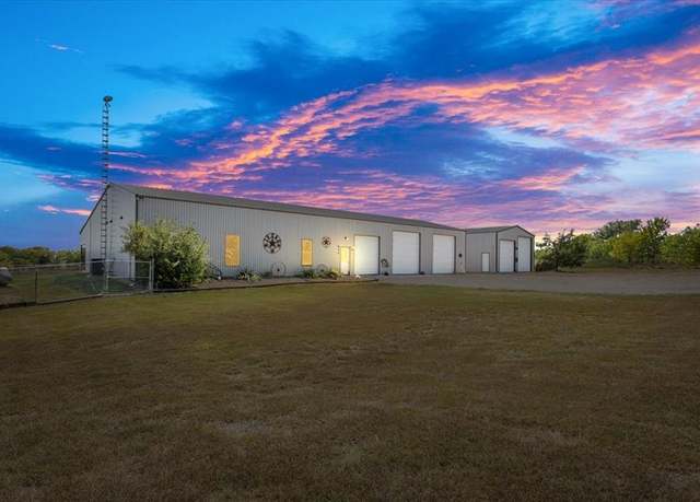 Property at 840 Cherokee Trl, Woodway, TX 76712, 3 beds, 2 baths