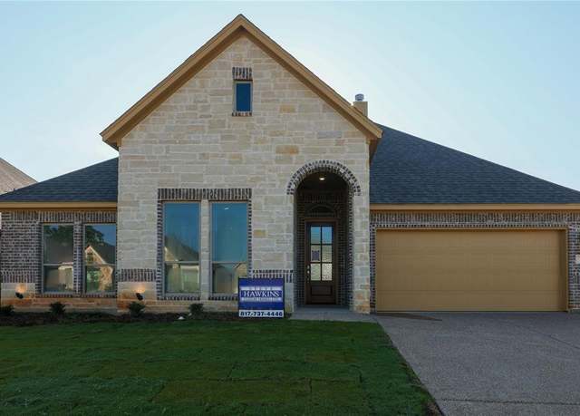 Property at 124 Mockingbird Hl, Joshua, TX 76058, 4 beds, 2 baths