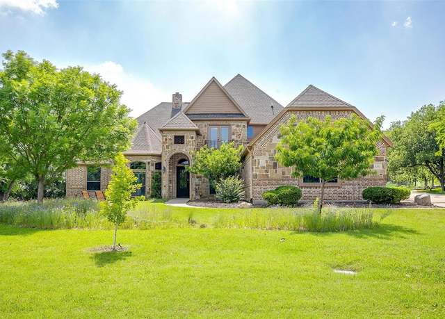 Property at 8456 Drop Tine Dr, Fort Worth, TX 76126, 5 beds, 4.5 baths