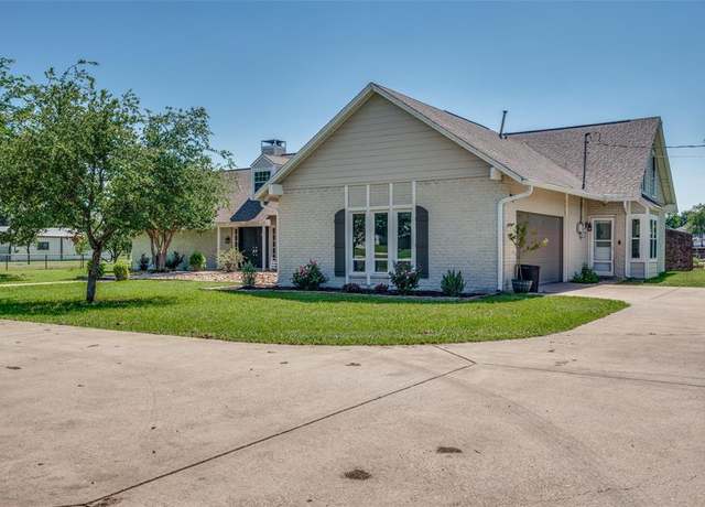Property at 2007 Cindy Ln, Denton, TX 76207, 4 beds, 3 baths