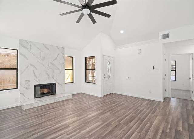 Property at 206 Cutting Horse Ln, Keller, TX 76248, 3 beds, 2 baths