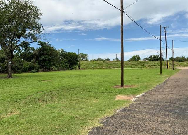 Property at 710 E Park St, Waco, TX 76705