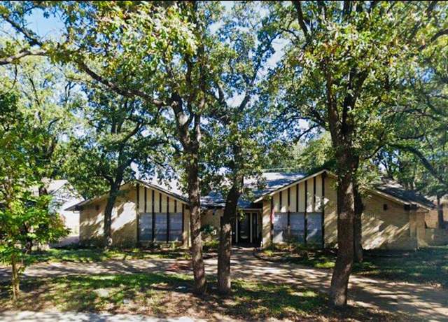 Property at 1620 Oak Meadow Dr, Irving, TX 75061, 4 beds, 3.5 baths