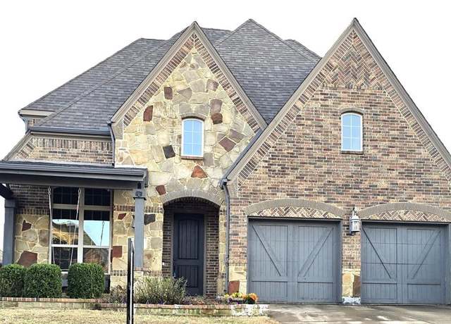 Property at 416 Paluxy Dr, Irving, TX 75039, 4 beds, 3.5 baths