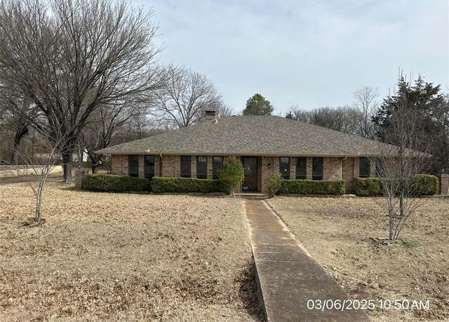 Property at 103 Red Bud Ct, Oak Leaf, TX 75154, 3 beds, 2.5 baths