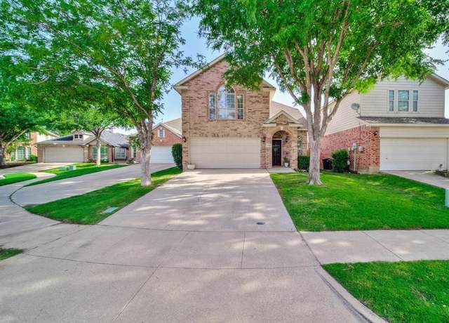 Property at 11557 Petunia Dr, Fort Worth, TX 76244, 4 beds, 2.5 baths