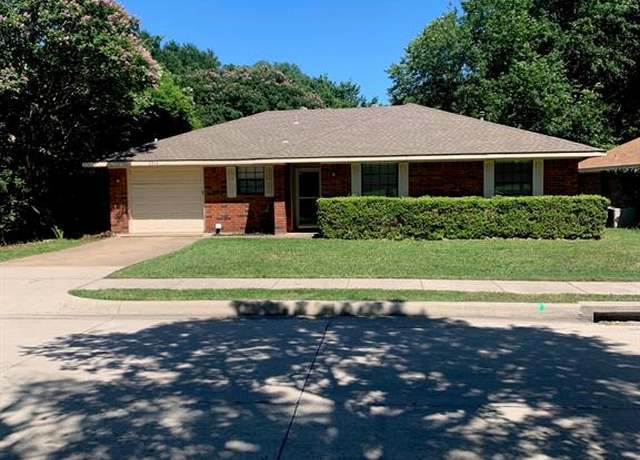 Property at 5014 Brookhollow Dr, Sachse, TX 75048, 3 beds, 2 baths