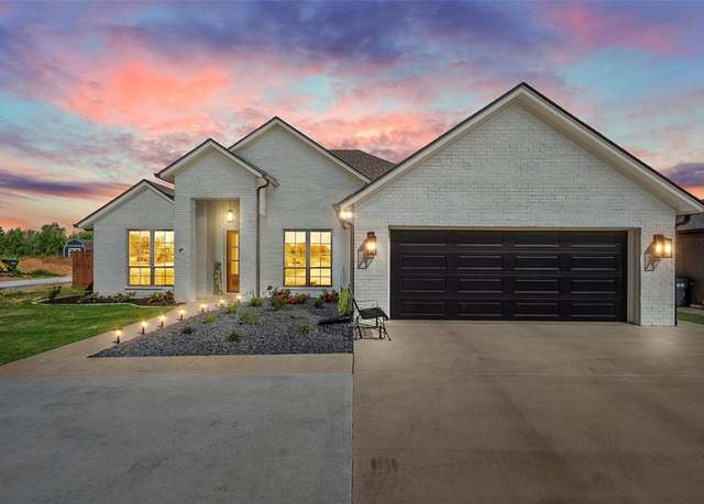 Property at 969 Washington Ln, Waco, TX 76708, 4 beds, 3 baths