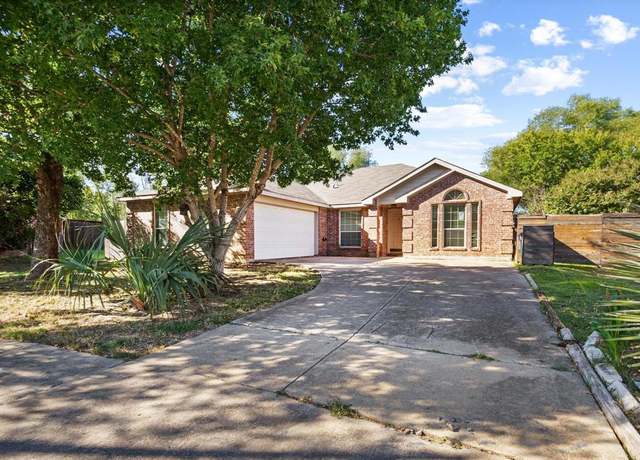Property at 3302 Sewell Dr, Sachse, TX 75048, 3 beds, 2 baths