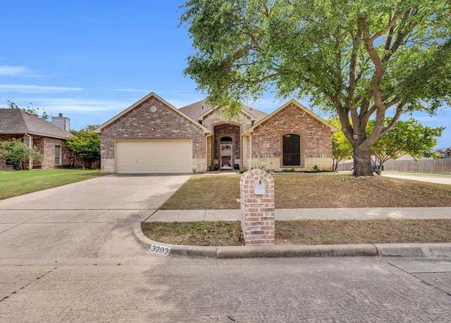 Property at 3202 Canary Ln, Midlothian, TX 76065, 3 beds, 2 baths