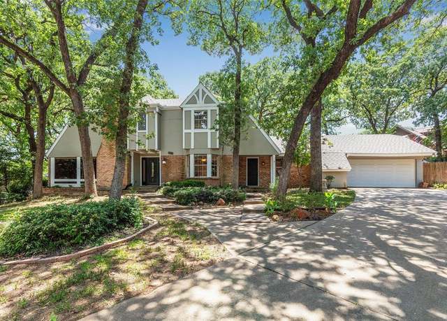 Property at 2512 Oak Mnr, Arlington, TX 76012, 6 beds, 3.5 baths