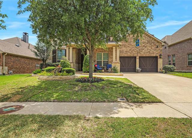 Property at 955 Champions Way, Roanoke, TX 76262, 5 beds, 3.5 baths