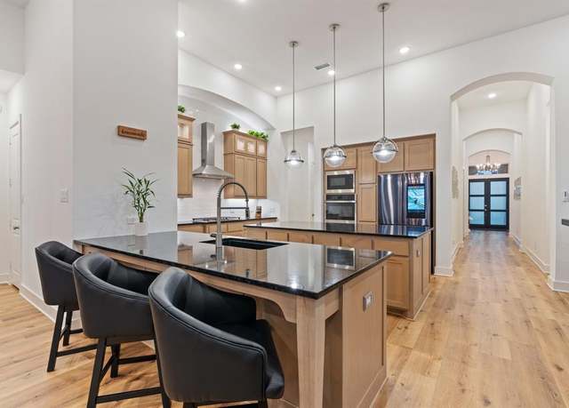 Property at 4124 Sandbrock Pkwy, Aubrey, TX 76227, 4 beds, 3.5 baths