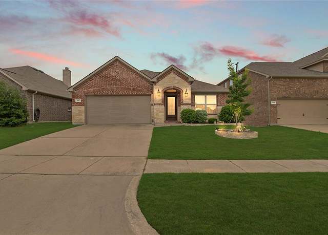 Property at 1112 Paluxy Ln, Mckinney, TX 75071, 3 beds, 2 baths