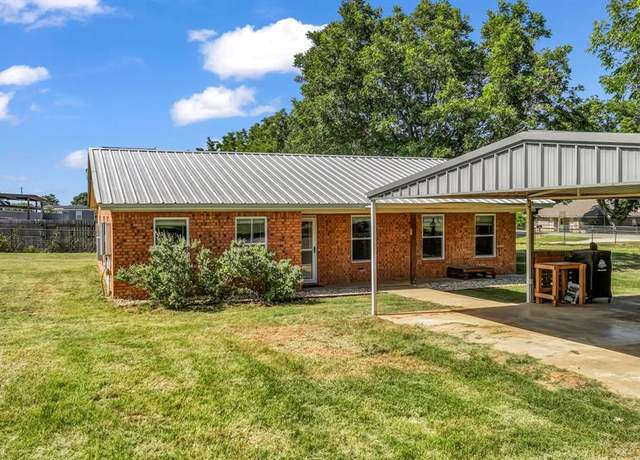 Property at 111 Quail Dr, Springtown, TX 76082, 3 beds, 2 baths