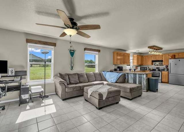 Property at 111 Quail Dr, Springtown, TX 76082, 3 beds, 2 baths