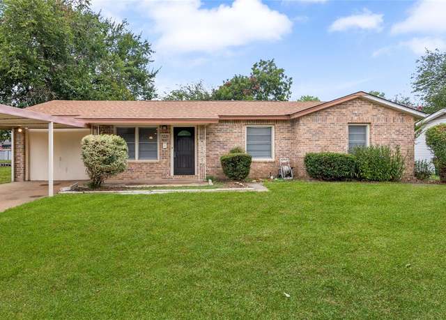 Property at 5229 Ira St N, Haltom City, TX 76117, 3 beds, 1 bath